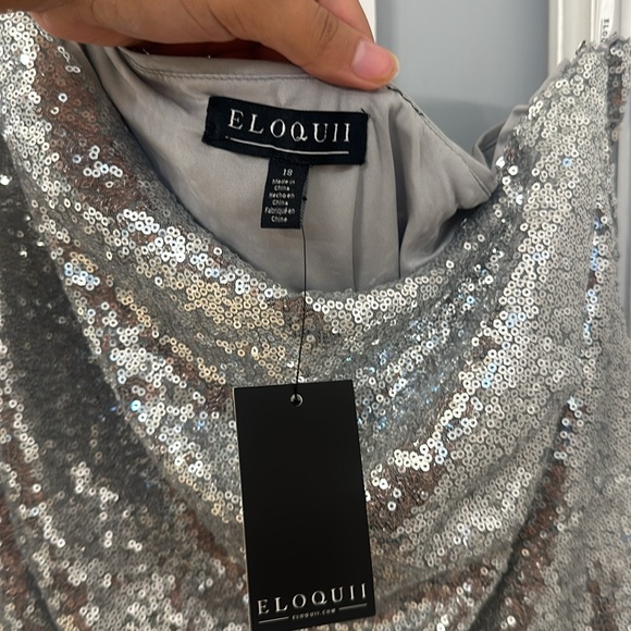 Eloquii | Strong Shoulder Sequin Dress With Slit - Picture 6 of 7